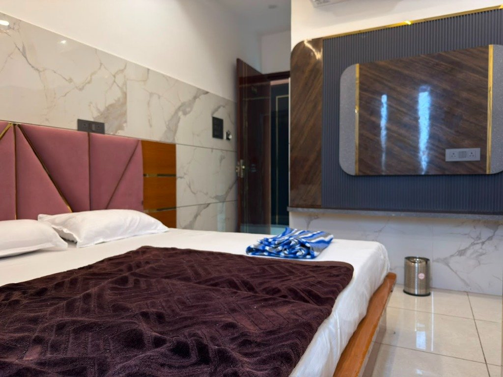 Luxury AC Room with TV Wall Panel