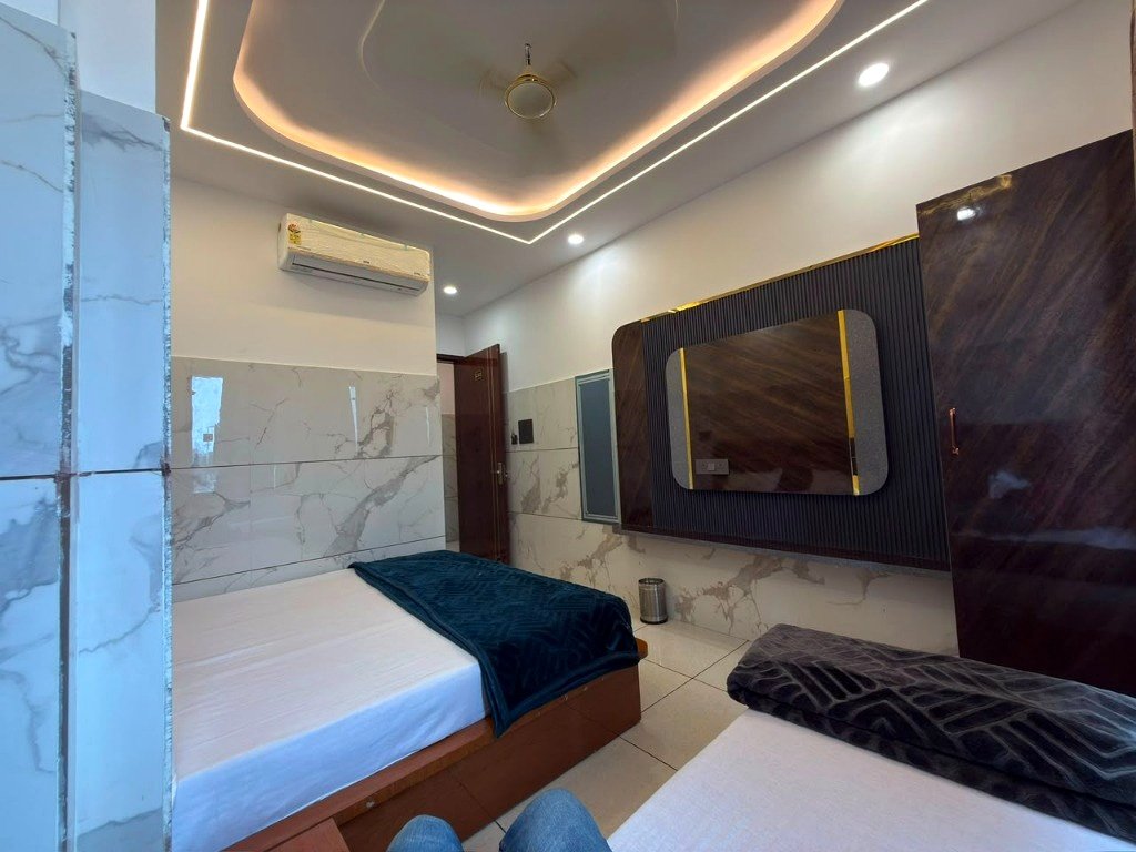 Modern TV Console & AC